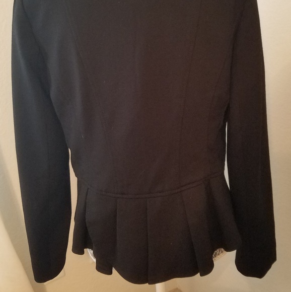 Blazer - Picture 2 of 3